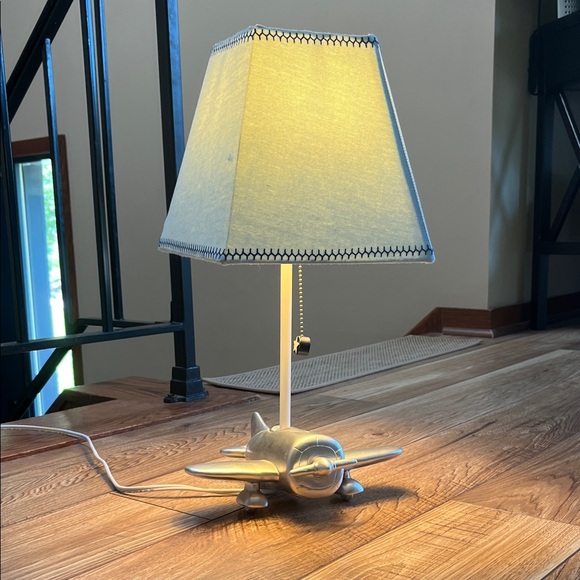 Airplane Themed Table Lamp - Picture 2 of 2